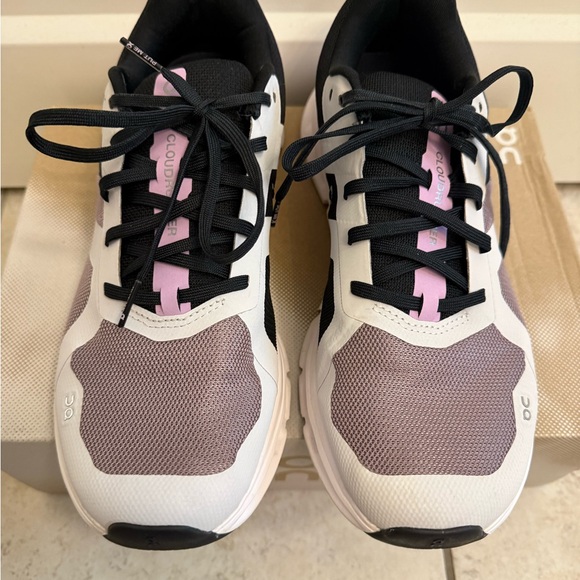 On Cloud Cloudrunner Women's Shoes - Black and purple - Picture 3 of 8